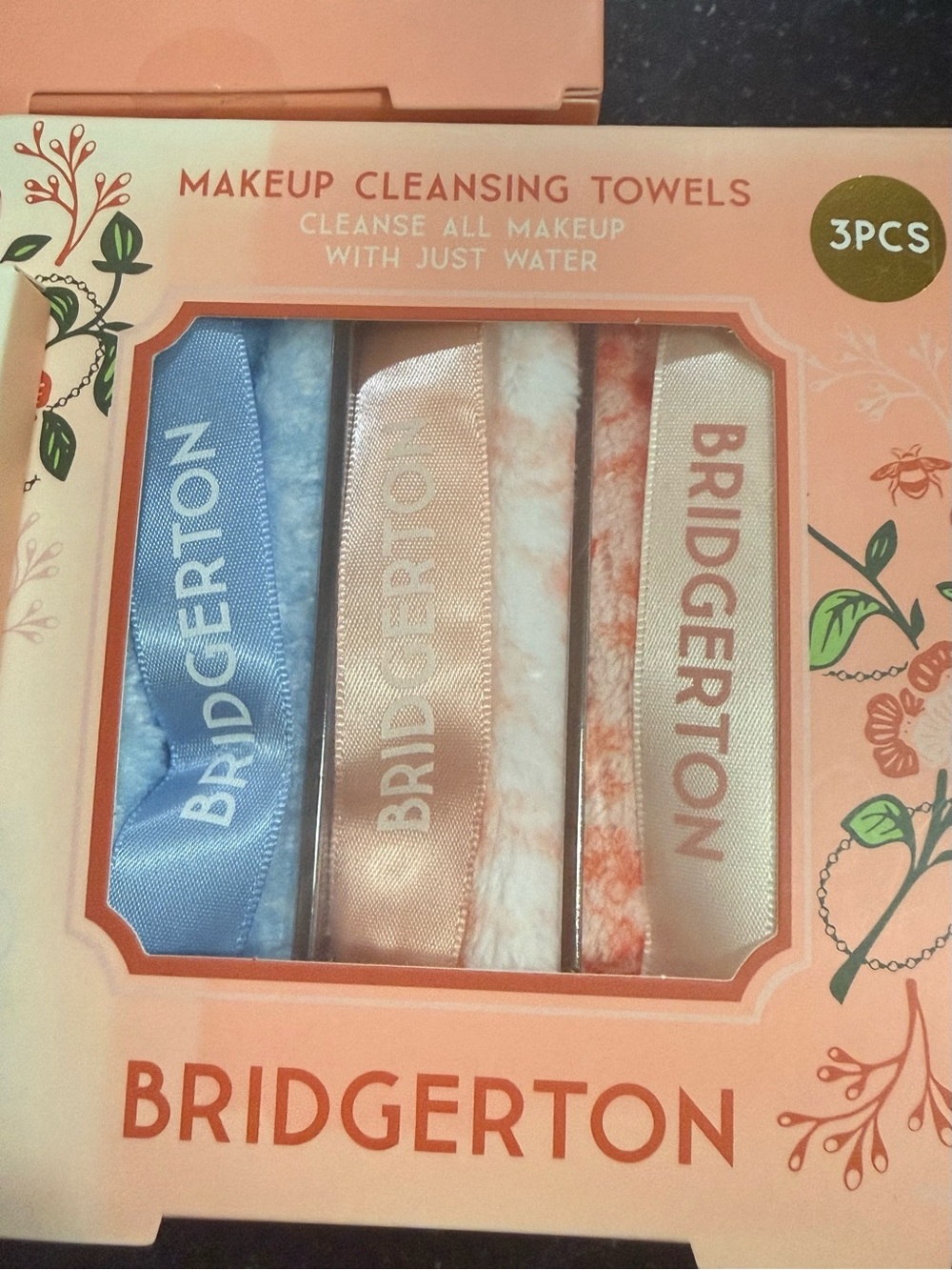 New Bridgerton Queen sleep/beauty product bundle Netflix - Picture 7 of 10
